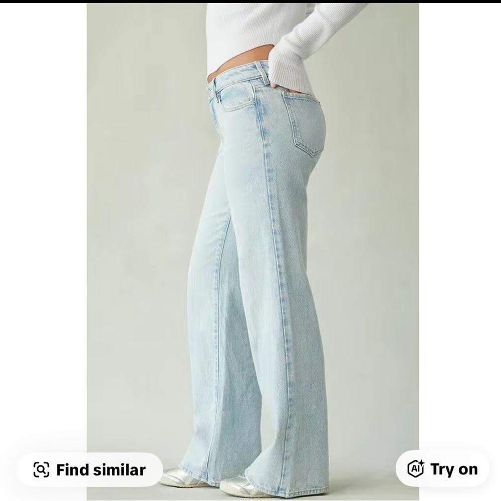 PacSun Light Wash Flare Jeans
